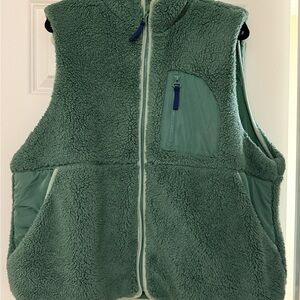 Maurices woman’s Teal Fleece Vest